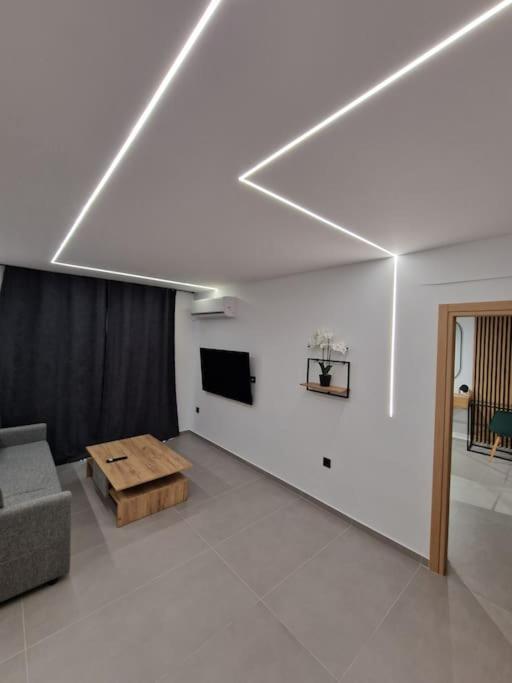 Patras Blue Sea And Sky Deluxe Apartment Luaran gambar