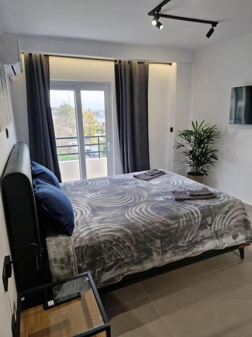 Patras Blue Sea And Sky Deluxe Apartment Luaran gambar
