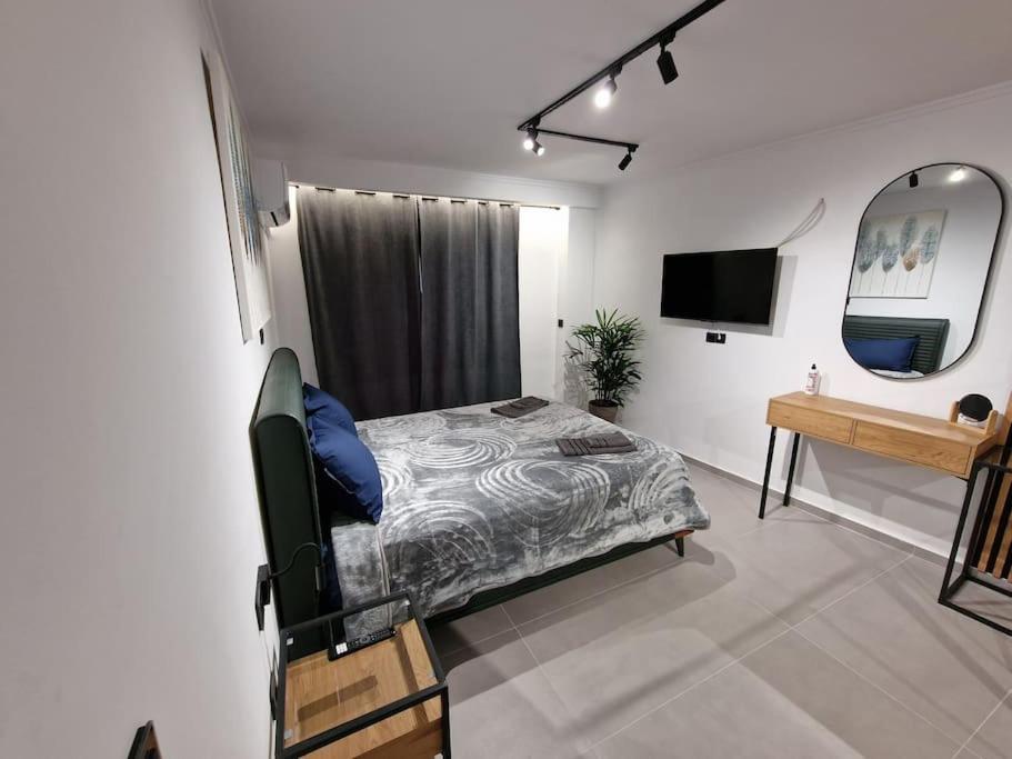 Patras Blue Sea And Sky Deluxe Apartment Luaran gambar