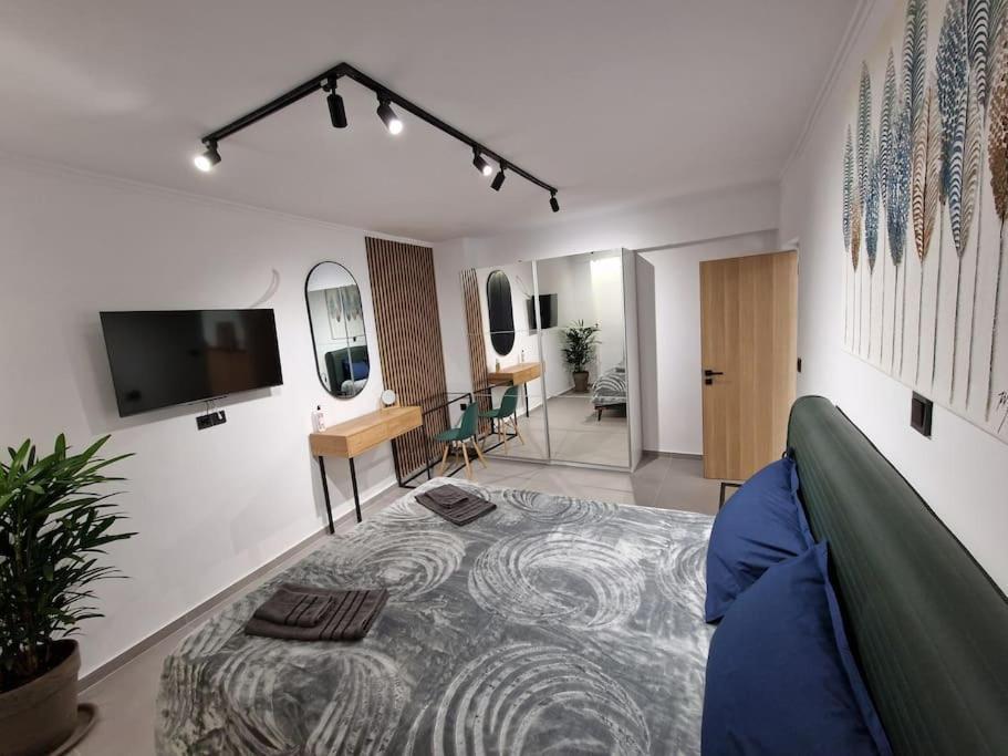 Patras Blue Sea And Sky Deluxe Apartment Luaran gambar